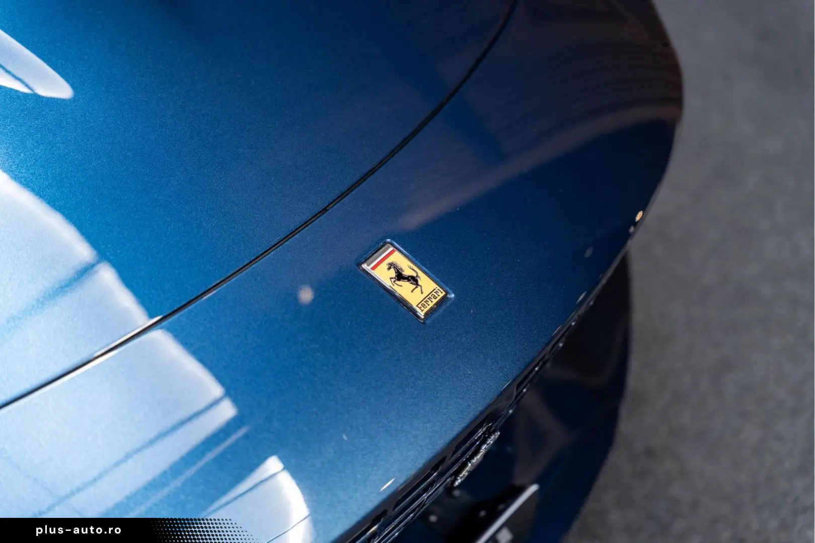 FERRARI Roma Spider Full Carbon Blu Sera JBL Alcantara 3