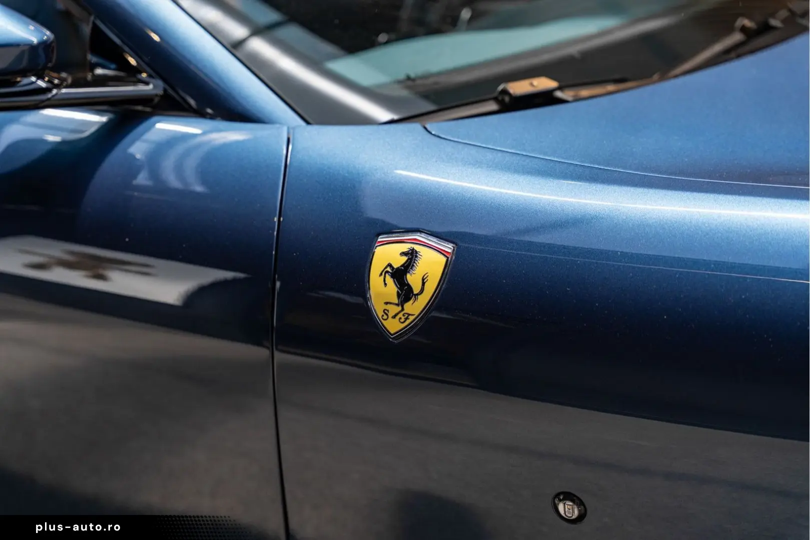 FERRARI Roma Spider Full Carbon Blu Sera JBL Alcantara 3