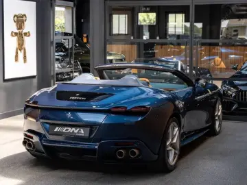 FERRARI Roma Spider Full Carbon Blu Sera JBL Alcantara 3