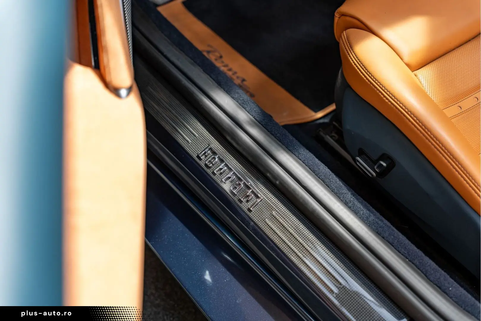 FERRARI Roma Spider Full Carbon Blu Sera JBL Alcantara 3