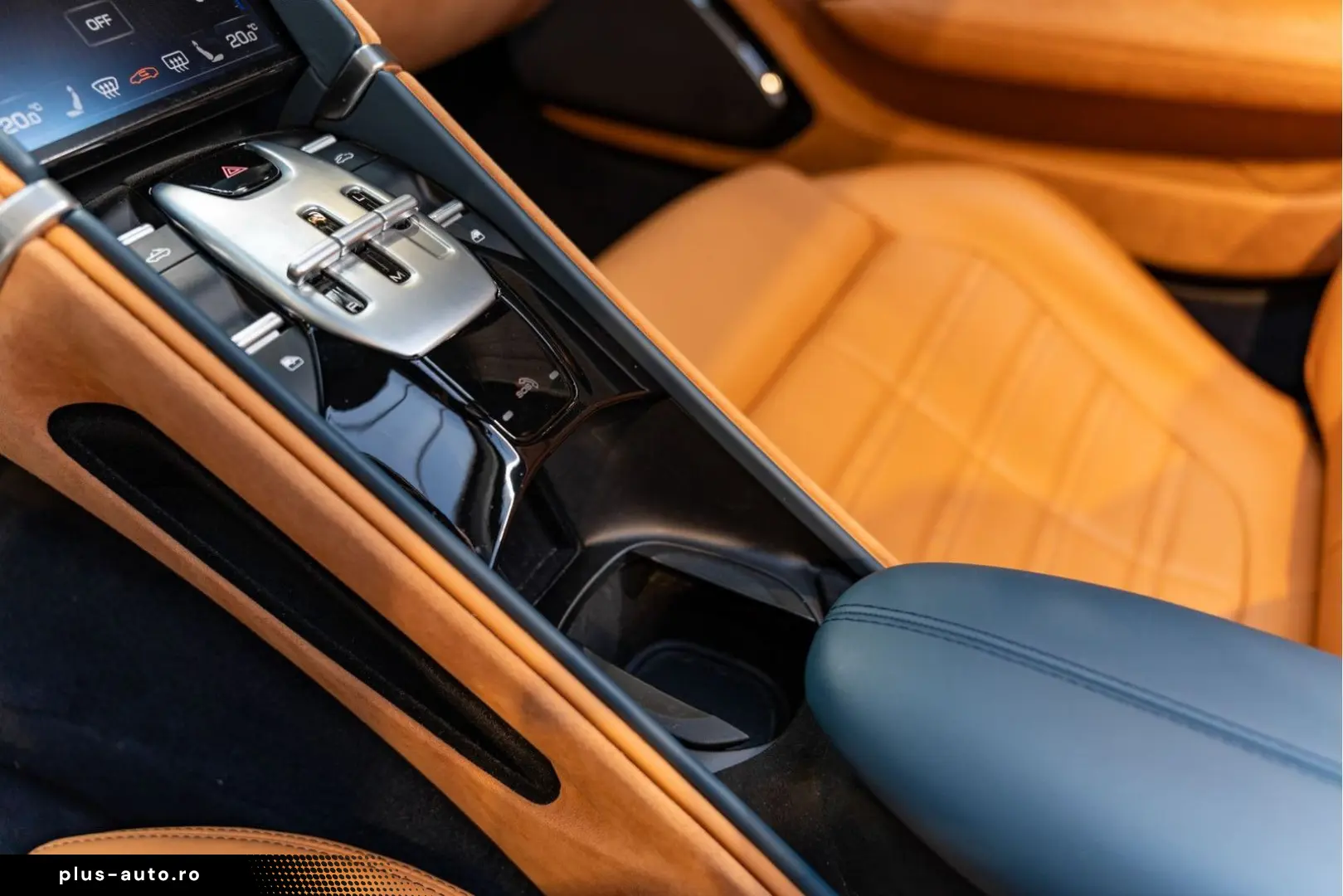 FERRARI Roma Spider Full Carbon Blu Sera JBL Alcantara 3