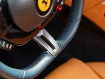 FERRARI Roma Spider Full Carbon Blu Sera JBL Alcantara 3