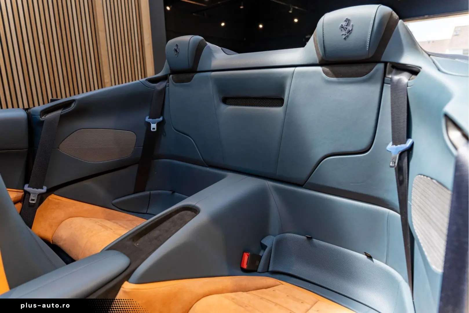 FERRARI Roma Spider Full Carbon Blu Sera JBL Alcantara 3