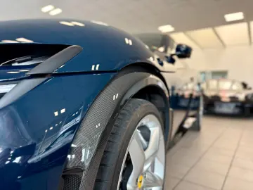 FERRARI Purosangue Panorama Carbon Burmester 360 Matrix