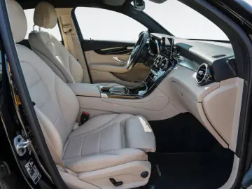 MERCEDES-BENZ GLC 300 d 4M COUPE DISTRo STANDH. APPLE ABC L