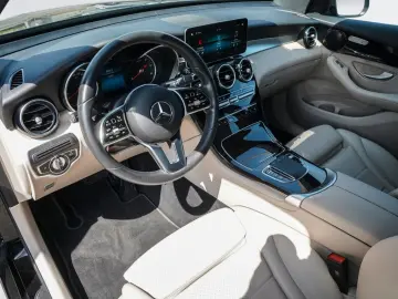 MERCEDES-BENZ GLC 300 d 4M COUPE DISTRo STANDH. APPLE ABC L