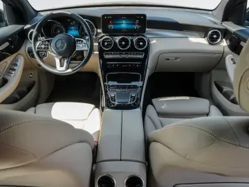MERCEDES-BENZ GLC 300 d 4M COUPE DISTRo STANDH. APPLE ABC L