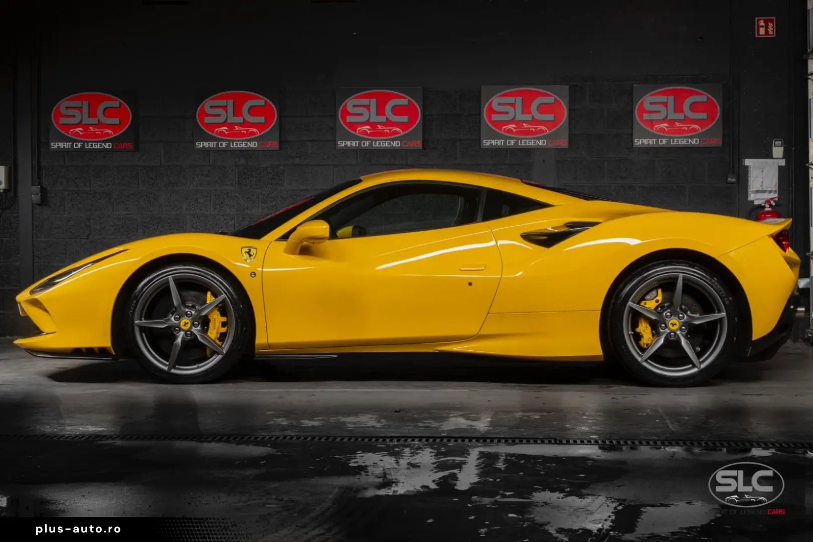 FERRARI F8 Tributo - 1 Owner - Carbon - Daytona