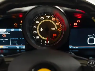 FERRARI F8 Tributo - 1 Owner - Carbon - Daytona