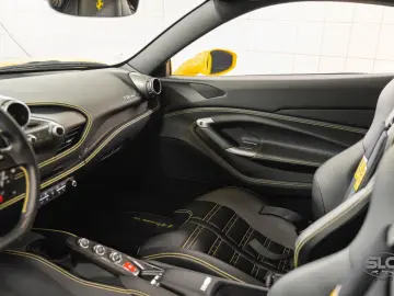 FERRARI F8 Tributo - 1 Owner - Carbon - Daytona