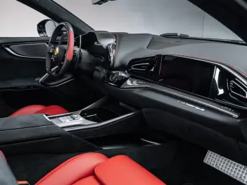 FERRARI Purosangue FULL CARBON FULL PPF PAINTED SHIELDS