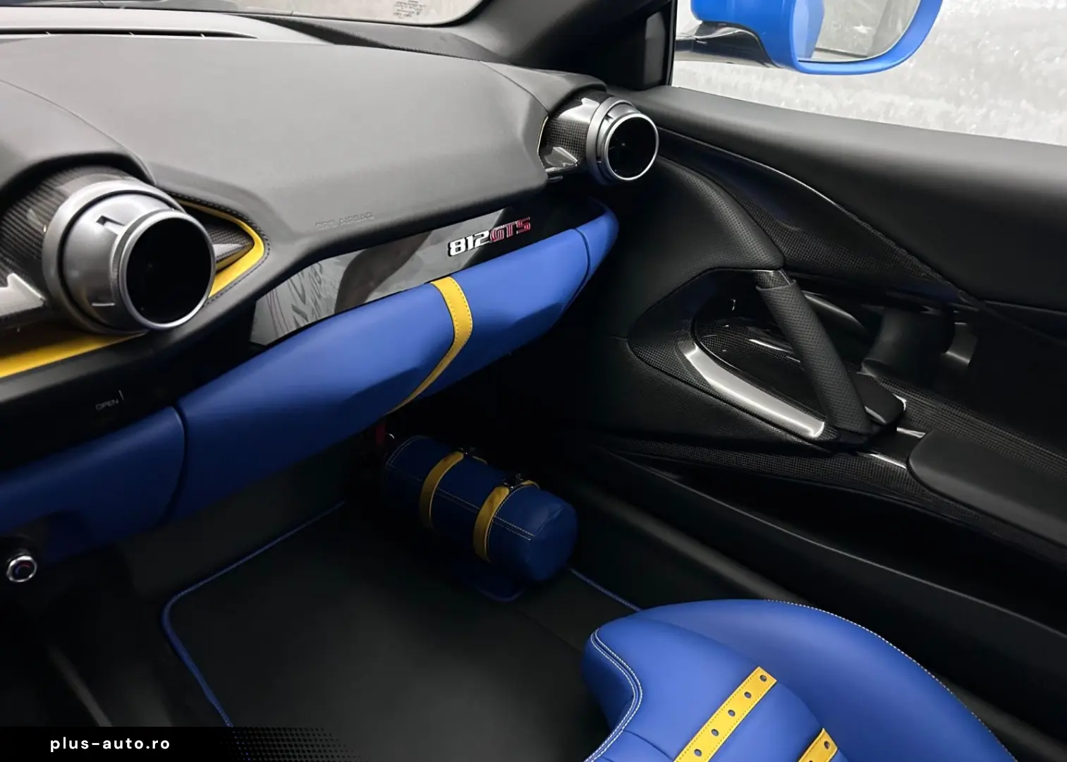 FERRARI 812 GTS Atelier Car Tailor Made Carbon Special