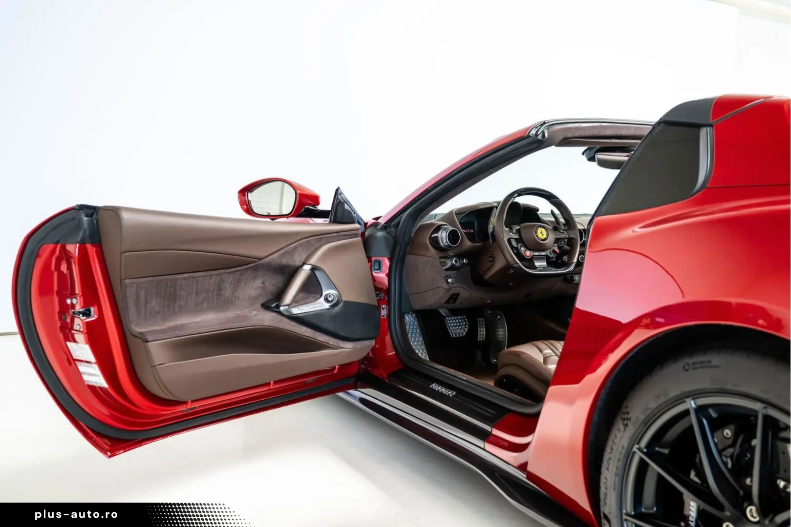 FERRARI 812 2023 — imagine 9