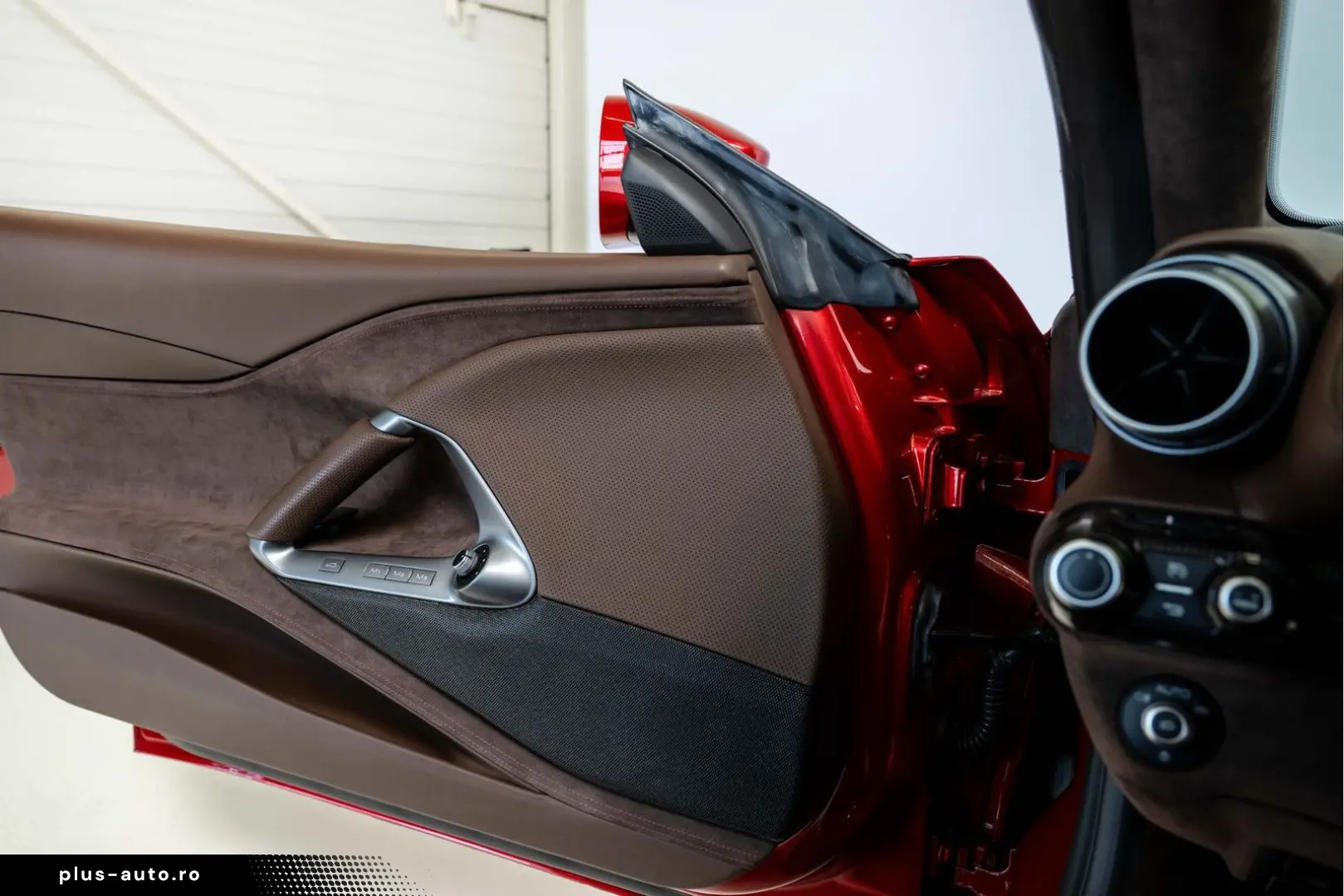 FERRARI 812 2023 — imagine 17