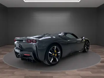 FERRARI SF90 Spider  Sonderfinanzierung