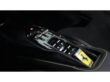 FERRARI SF90 Spider  Sonderfinanzierung