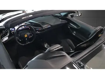 FERRARI SF90 Spider  Sonderfinanzierung