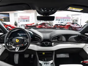 FERRARI Purosangue  ROSSO RUBINO METALLIZZATO FINISH