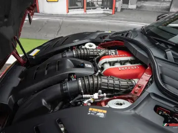 FERRARI Purosangue  ROSSO RUBINO METALLIZZATO FINISH