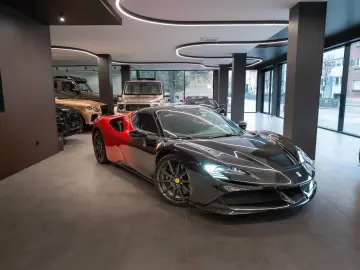 FERRARI SF90 Spider TAILOR MADE 1 1 TWO-TONE