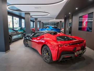 FERRARI SF90 Spider TAILOR MADE 1 1 TWO-TONE