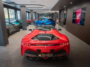 FERRARI SF90 Spider TAILOR MADE 1 1 TWO-TONE