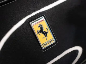 FERRARI SF90 Spider TAILOR MADE 1 1 TWO-TONE
