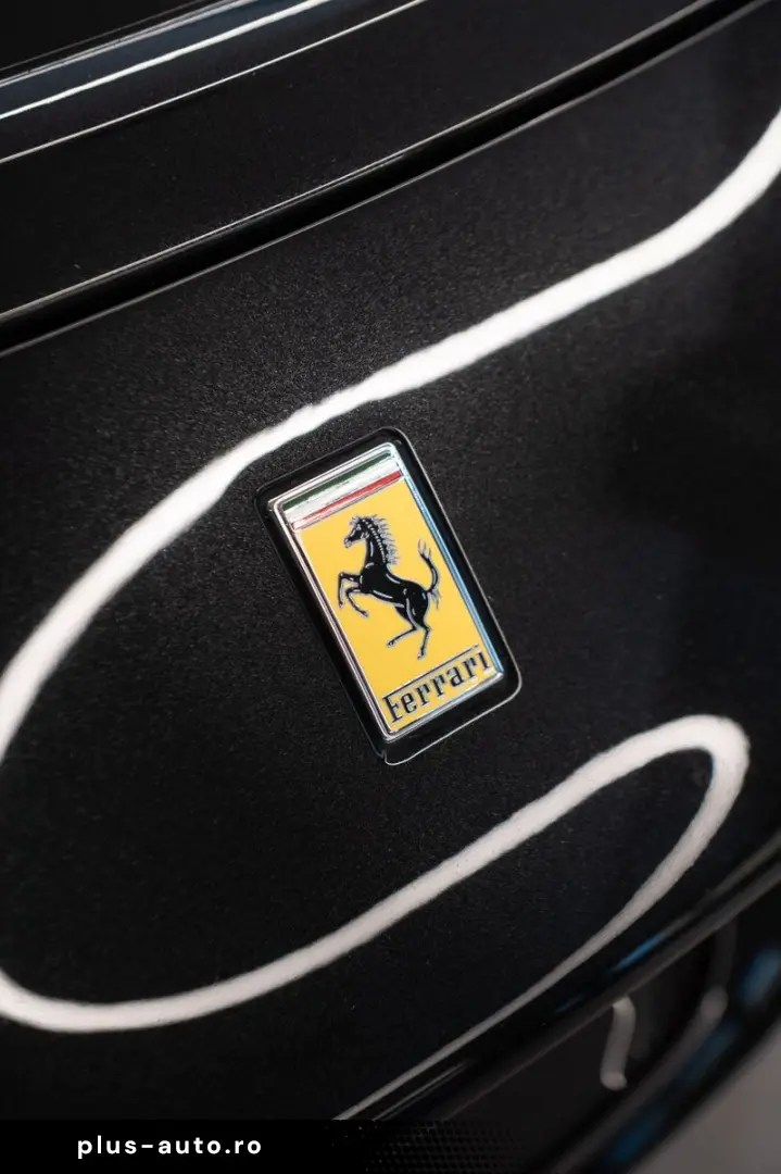 FERRARI SF90 Spider TAILOR MADE 1 1 TWO-TONE
