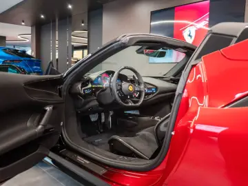 FERRARI SF90 Spider TAILOR MADE 1 1 TWO-TONE