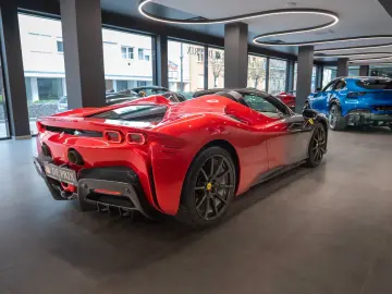 FERRARI SF90 Spider TAILOR MADE 1 1 TWO-TONE