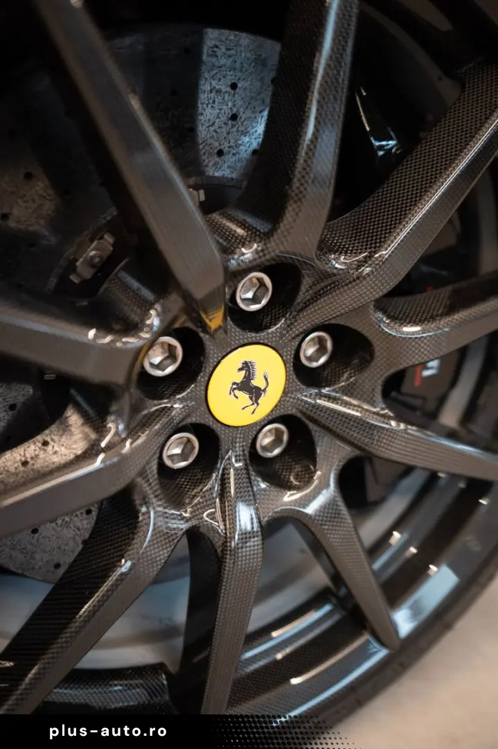 FERRARI SF90 Spider TAILOR MADE 1 1 TWO-TONE