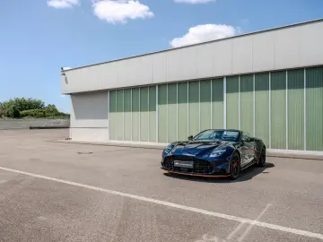 ASTON MARTIN Vanquish Volante Q CARBON GLOSS BLACK BESPOKE