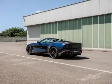 ASTON MARTIN Vanquish Volante Q CARBON GLOSS BLACK BESPOKE