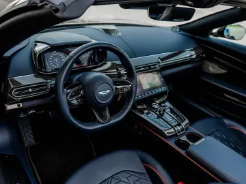 ASTON MARTIN Vanquish Volante Q CARBON GLOSS BLACK BESPOKE