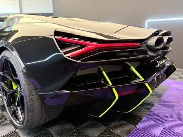 LAMBORGHINI Revuelto- Ad Personan- Carbon- Sonos