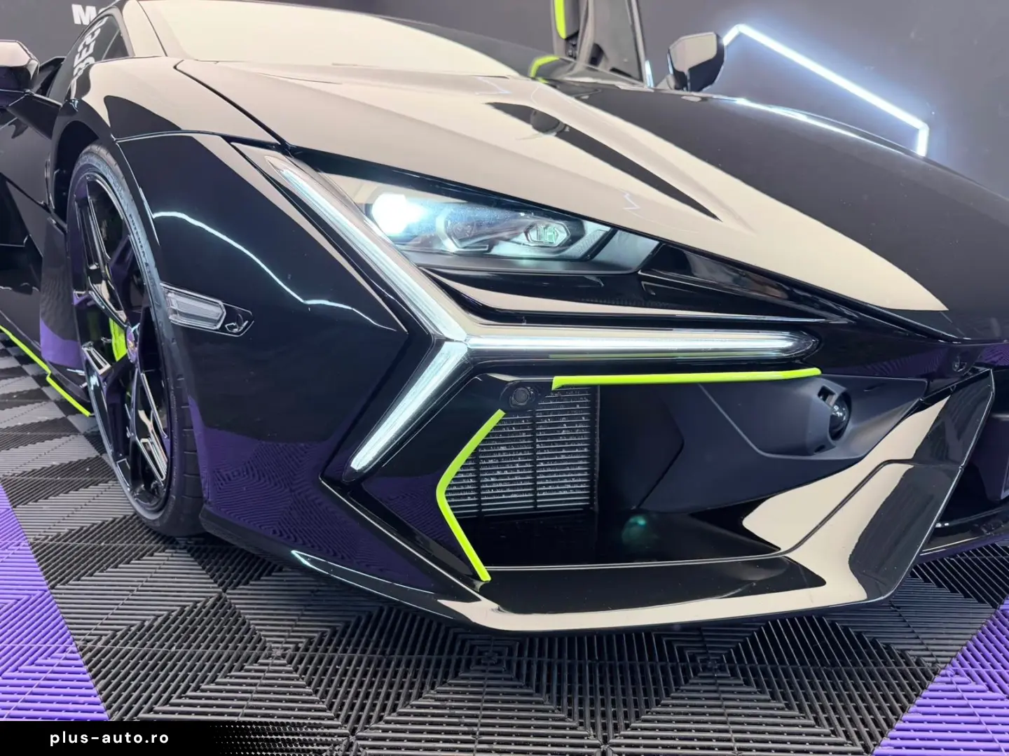 LAMBORGHINI Revuelto- Ad Personan- Carbon- Sonos