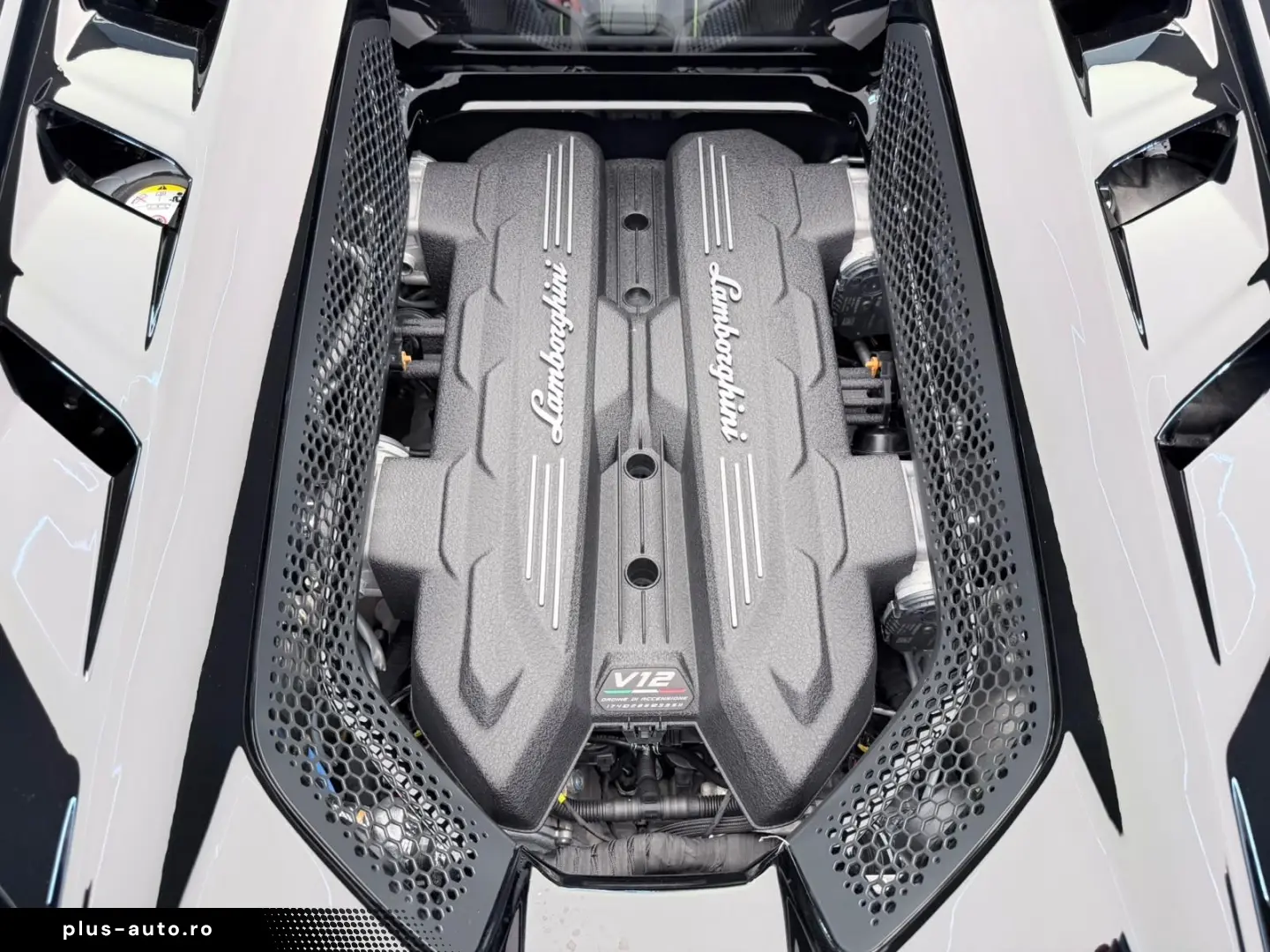 LAMBORGHINI Revuelto- Ad Personan- Carbon- Sonos