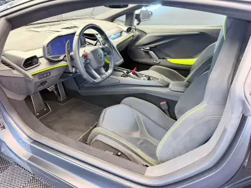 LAMBORGHINI Revuelto- Ad Personan- Carbon- Sonos