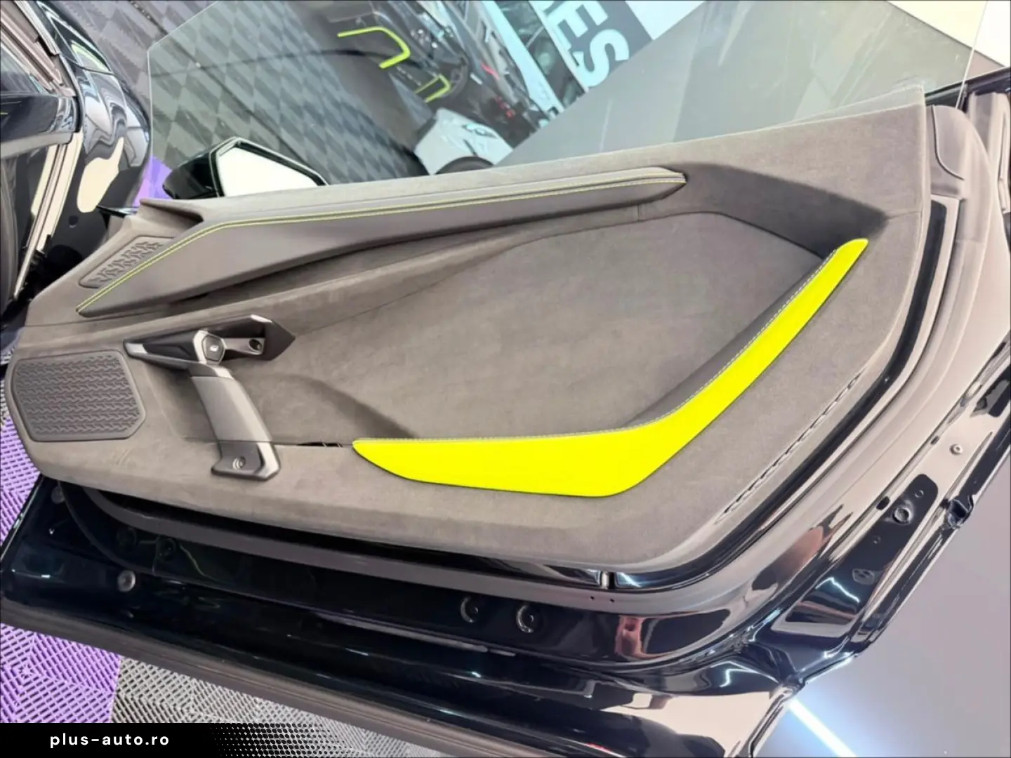 LAMBORGHINI Revuelto- Ad Personan- Carbon- Sonos