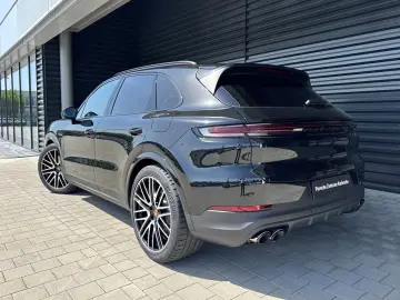 Porsche Cayenne E-Hybrid Sport Chrono