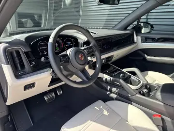 Porsche Cayenne E-Hybrid Sport Chrono