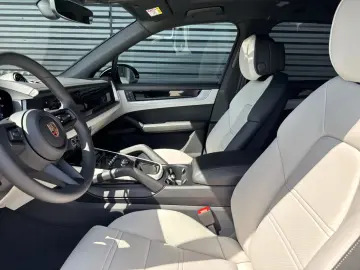 Porsche Cayenne E-Hybrid Sport Chrono