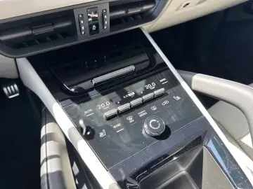 Porsche Cayenne E-Hybrid Sport Chrono