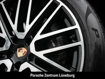 PORSCHE Cayenne E-Hybrid Coupe InnoDrive Sportabgas HUD