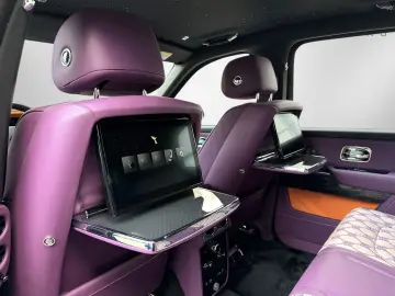 ROLLS ROYCE Cullinan Black Badge Series II ShootingStar 23