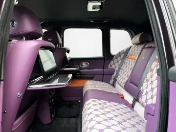 ROLLS ROYCE Cullinan Black Badge Series II ShootingStar 23