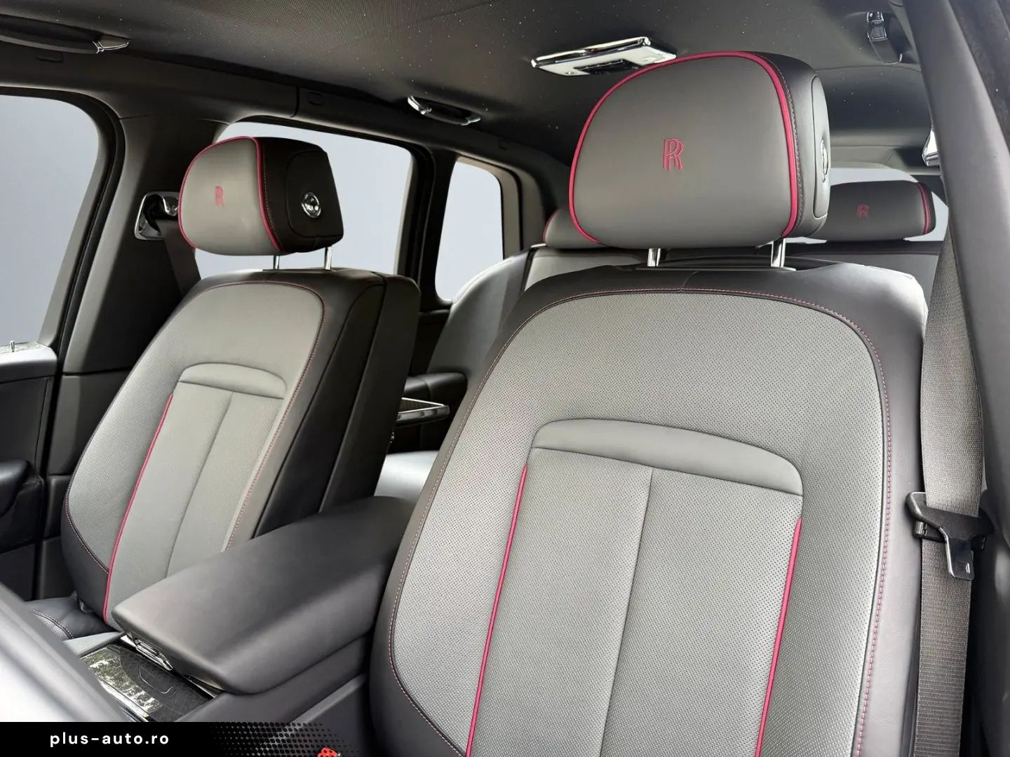 ROLLS ROYCE Cullinan Black Badge Series II 23  Lounge Seats