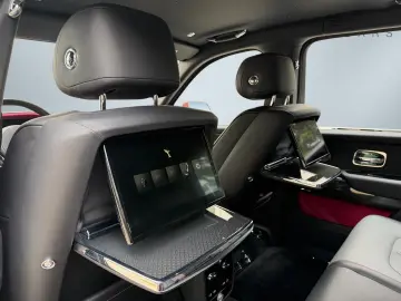 ROLLS ROYCE Cullinan Black Badge Series II 23  Lounge Seats