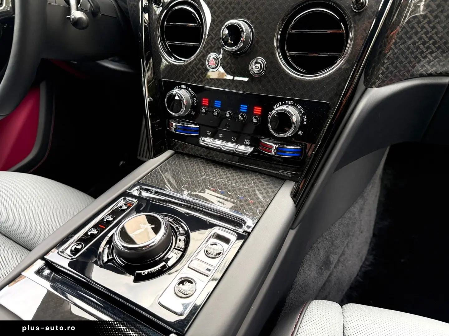 ROLLS ROYCE Cullinan Black Badge Series II 23  Lounge Seats