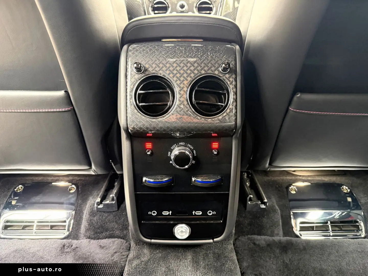 ROLLS ROYCE Cullinan Black Badge Series II 23  Lounge Seats